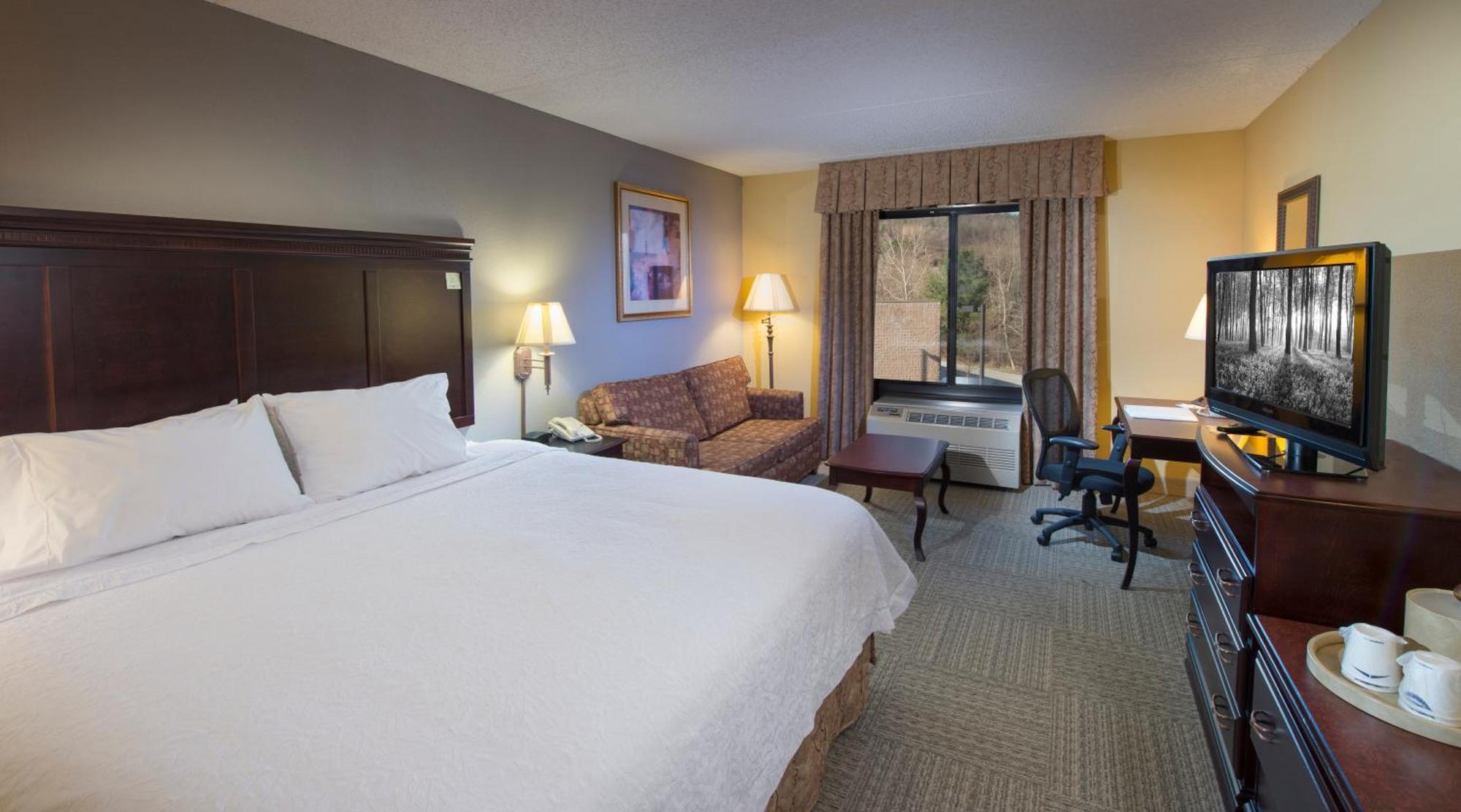 Hampton Inn Bennington Exterior photo