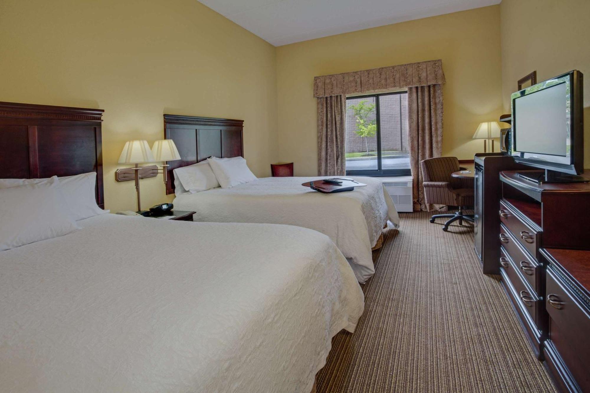 Hampton Inn Bennington Exterior photo