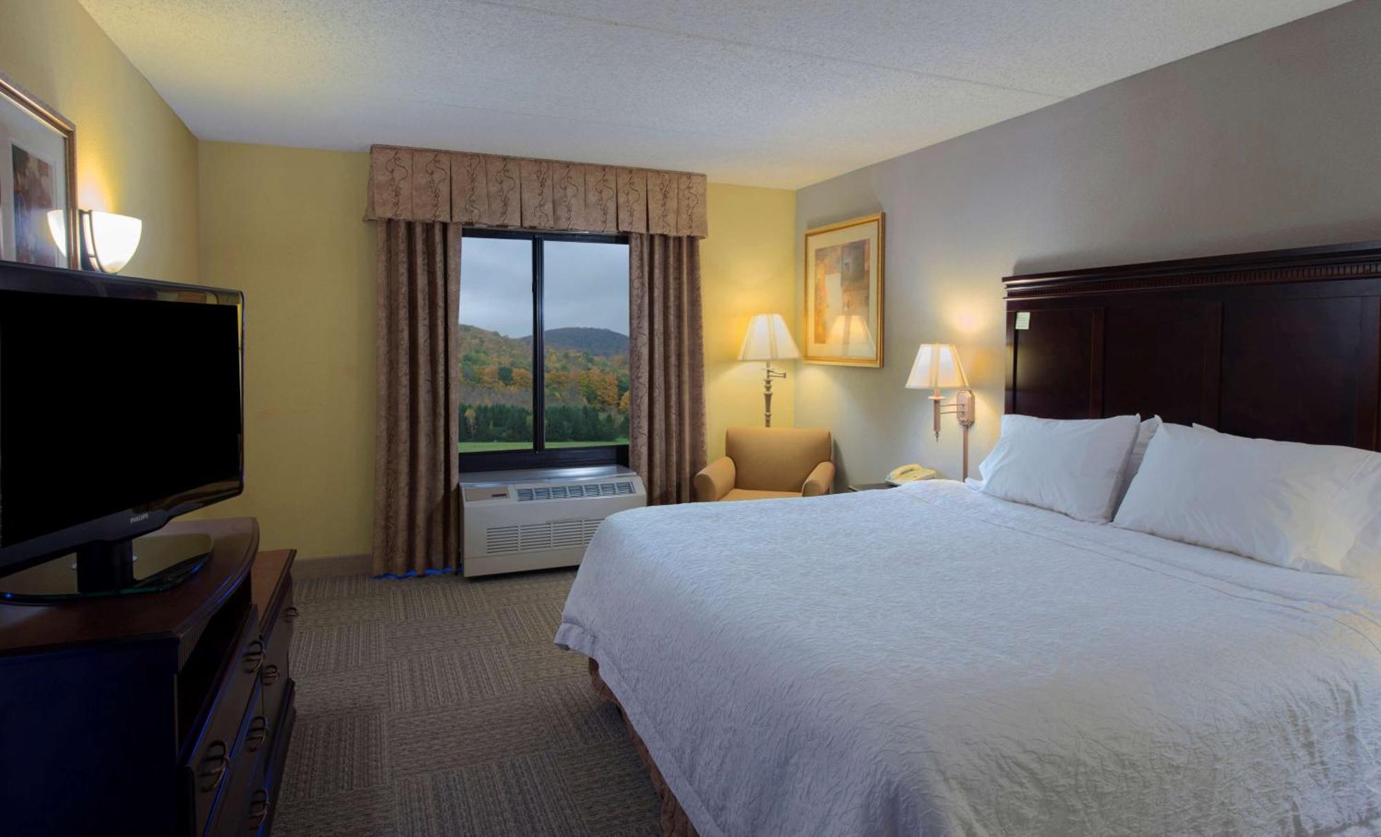 Hampton Inn Bennington Exterior photo