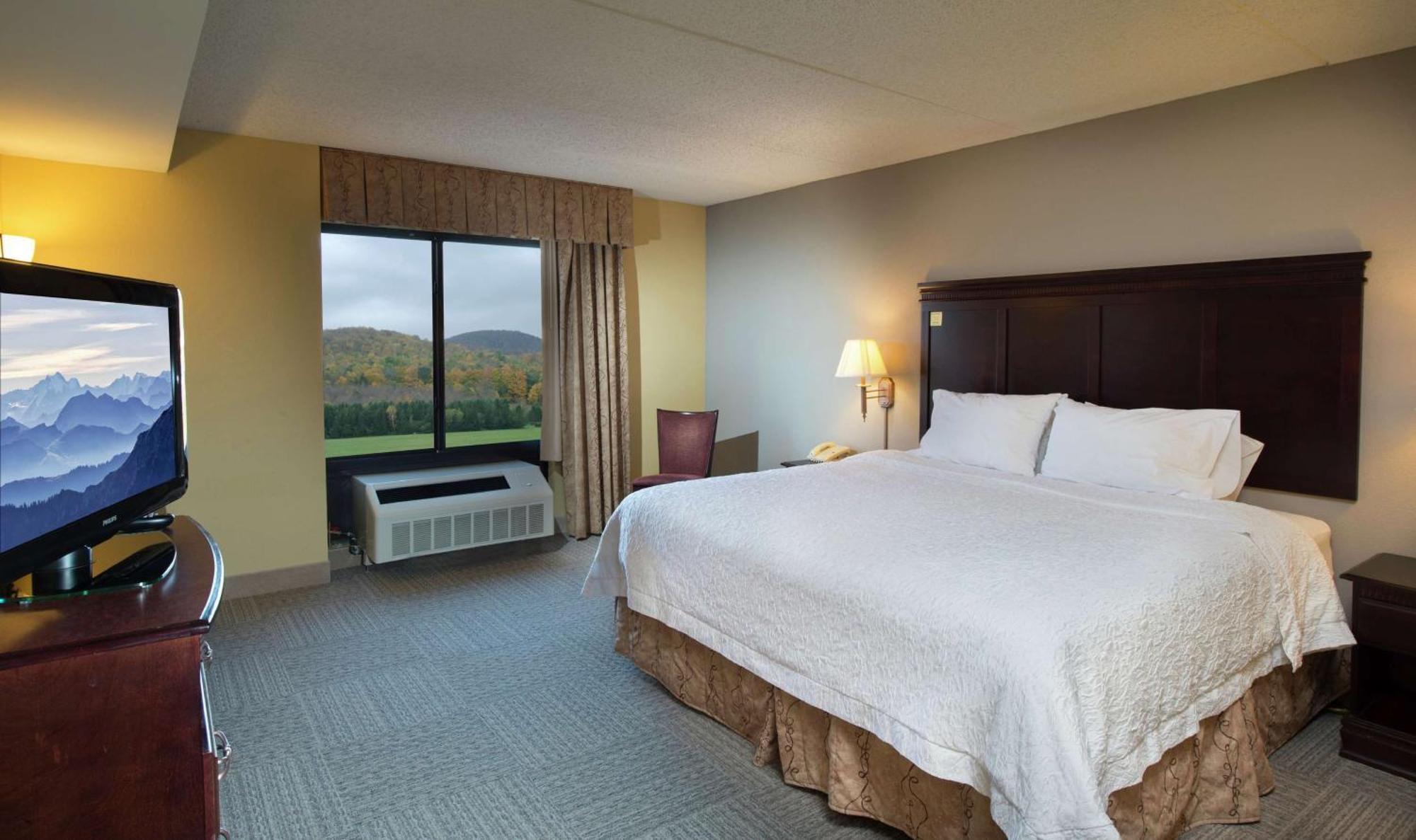 Hampton Inn Bennington Exterior photo